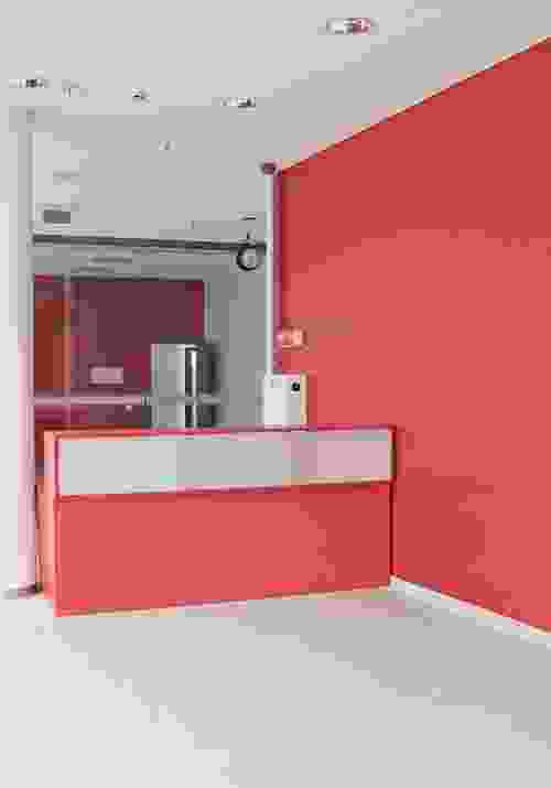 service-detail-three-2
